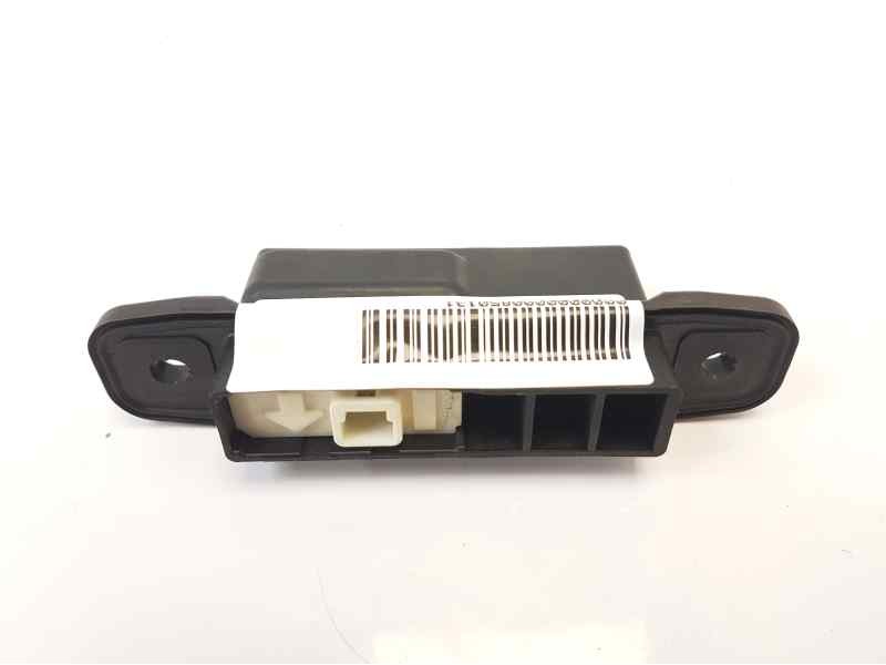 Recambio de maneta exterior porton para toyota yaris hybrid active referencia OEM IAM 0505B22  