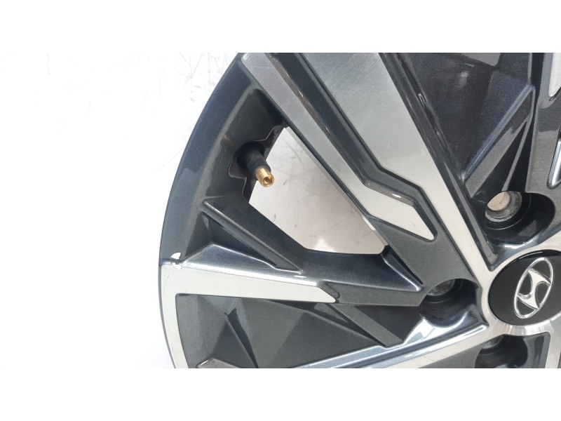 Recambio de llanta para hyundai tucson (nx) maxx silver 2wd referencia OEM IAM 52910N7160  