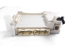 CAJA RELES / FUSIBLES 8273052K40 8273052K40 