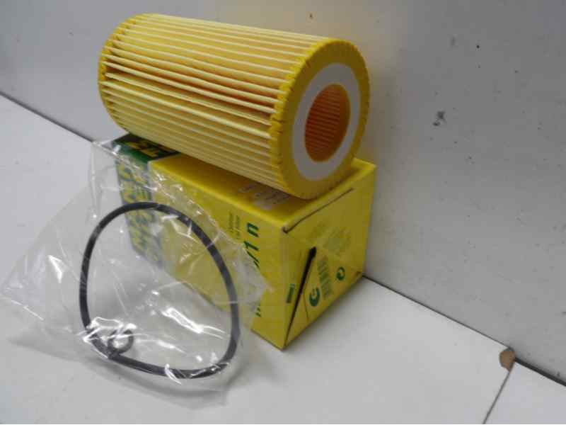 Recambio de filtro aceite para mercedes-benz clase c (w203) berlina 2.2 cdi cat referencia OEM IAM 235HU7181K 235HU7181K 