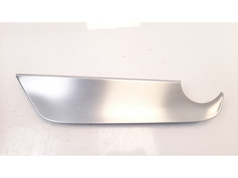 Recambio de moldura para mercedes-benz clase gla (bm 247) 1.3 cat referencia OEM IAM A2476808901  