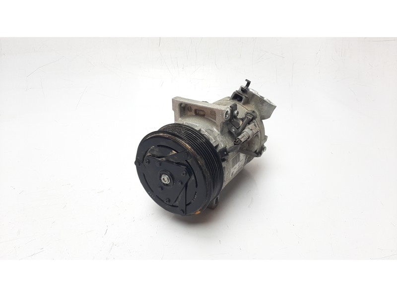 Recambio de compresor aire acondicionado para renault captur 0.9 energy referencia OEM IAM 926000734R 320015 CAF530017HQ