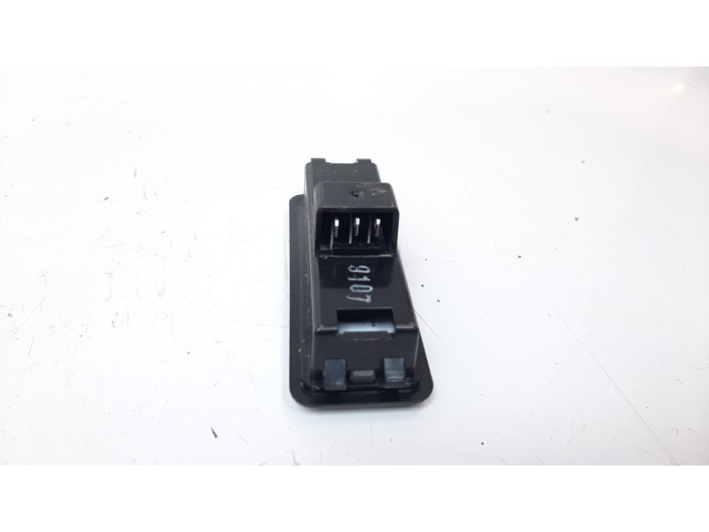 Recambio de luz interior para aixam uv/51/af0a s9 referencia OEM IAM 803BL001  