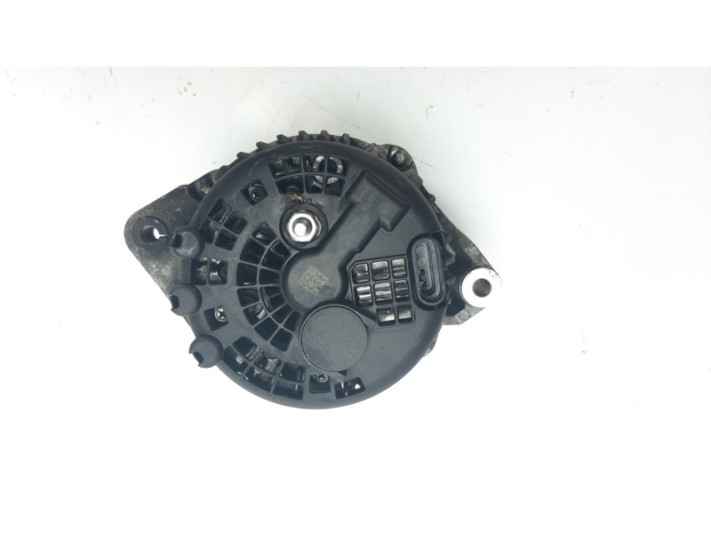 Recambio de alternador para ssangyong rexton w 2.0 td cat referencia OEM IAM A6711540202 ALF430124DP 