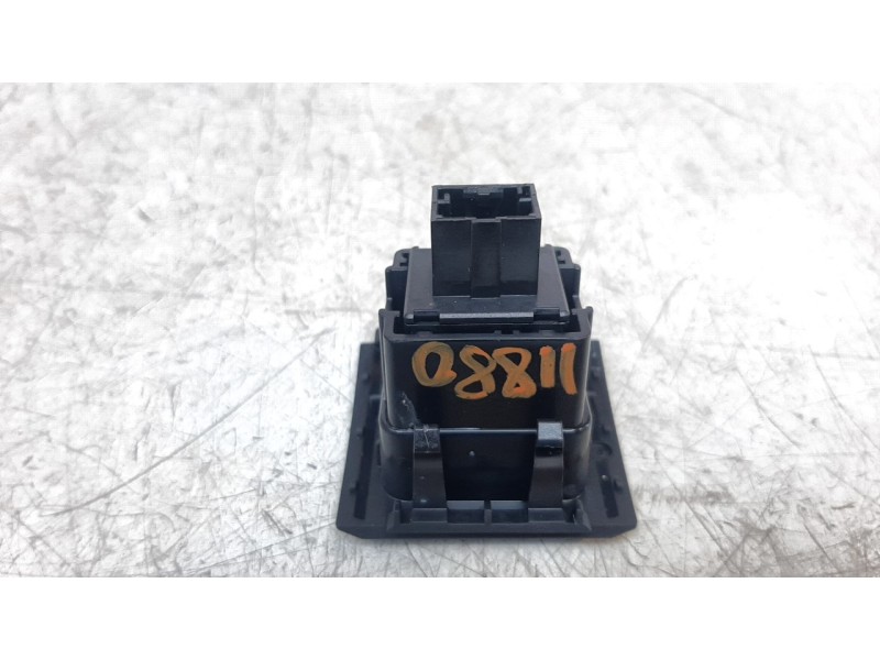 Recambio de warning para audi a4 avant (8w5) básico referencia OEM IAM 8W0941509A  