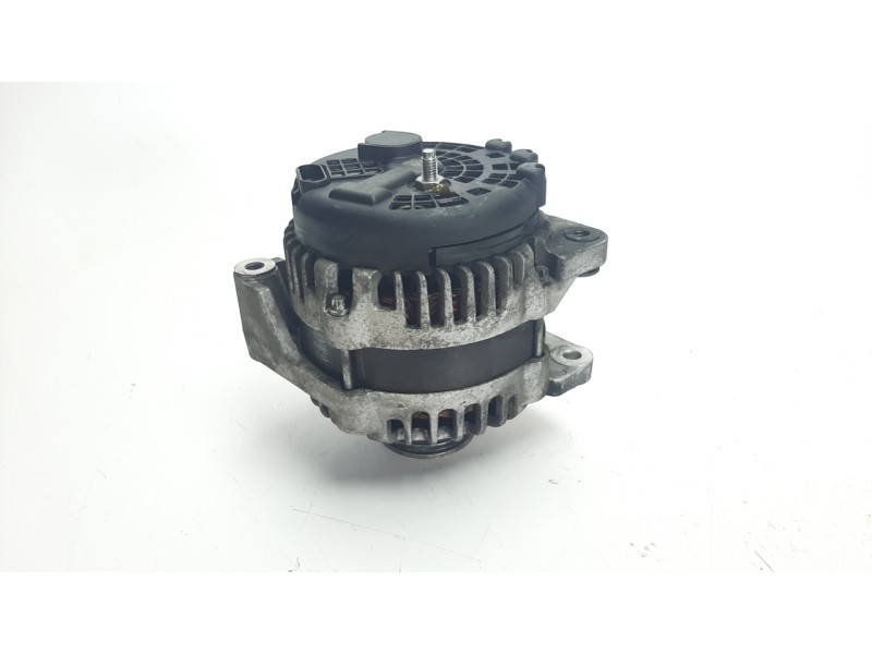 Recambio de alternador para ssangyong rexton w 2.0 td cat referencia OEM IAM A6711540202 ALF430124DP 