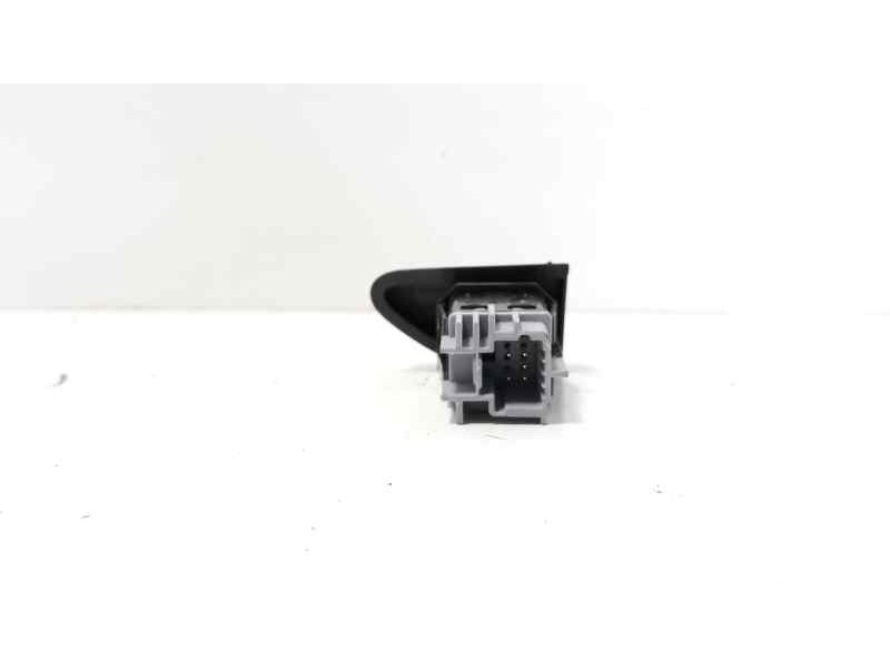 Recambio de interruptor para renault captur zen referencia OEM IAM 252103678R  