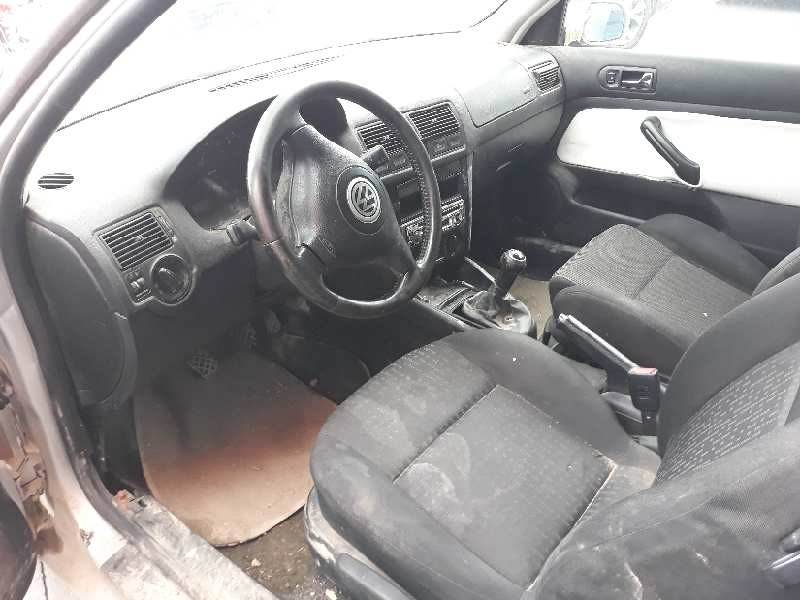 volkswagen golf iv berlina (1j1) del año 1999