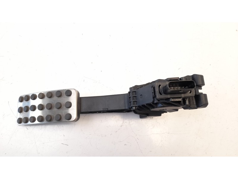 Recambio de potenciometro pedal para mercedes-benz clase gla (bm 247) 1.3 cat referencia OEM IAM A1773001900  