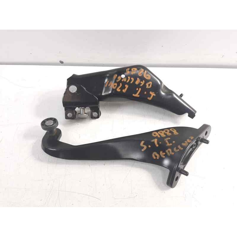 Recambio de soporte / guia puerta corredera para citroen berlingo station wagon 1.6 blue-hdi fap referencia OEM IAM 9680486880  