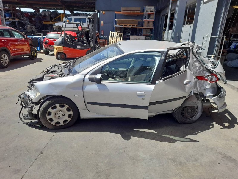 peugeot 206 berlina del año 2004