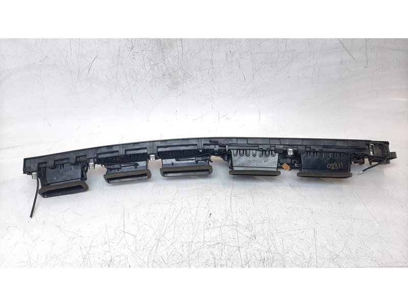 Recambio de aireador central para audi a4 avant (8w5) básico referencia OEM IAM 8W1820902E  