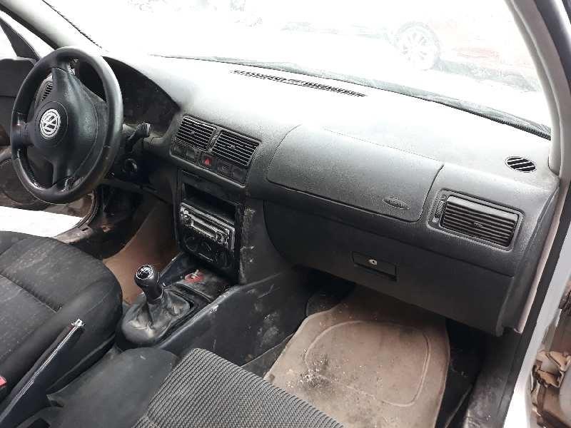 volkswagen golf iv berlina (1j1) del año 1999