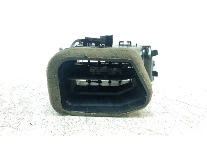 Recambio de aireador izquierdo para audi a4 avant (8w5) básico referencia OEM IAM 8W1820901  