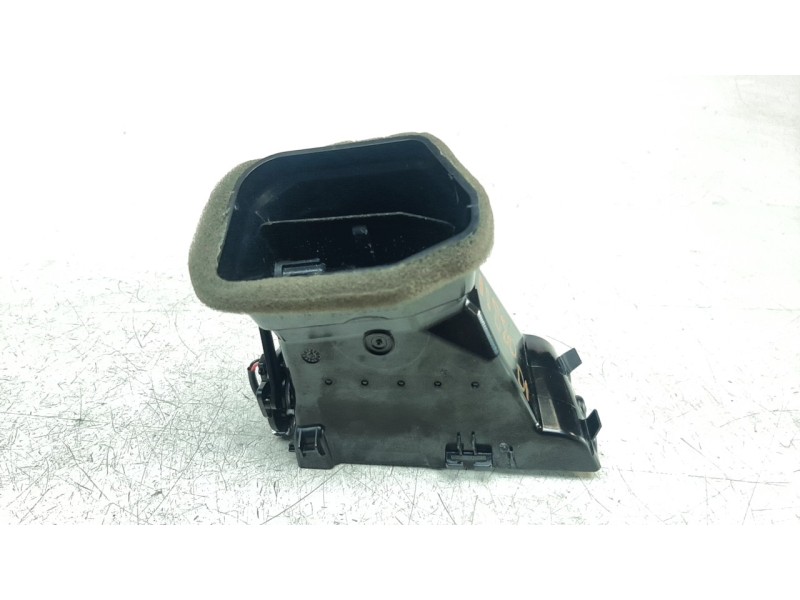 Recambio de aireador izquierdo para audi a4 avant (8w5) básico referencia OEM IAM 8W1820901  
