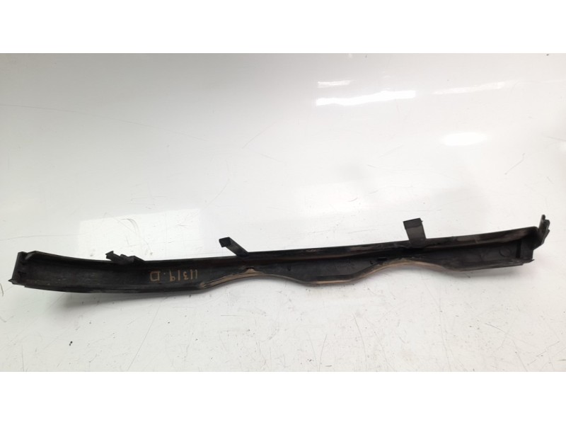 Recambio de moldura para bmw serie 3 berlina (e46) referencia OEM IAM 51138208486 107060802 BM0182103