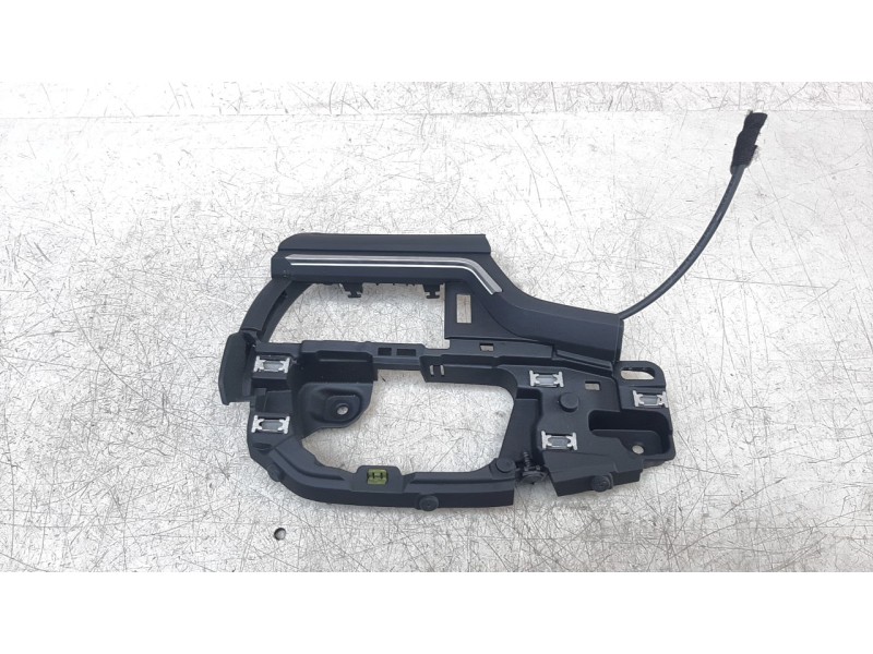 Recambio de moldura para audi a4 avant (8w5) básico referencia OEM IAM 8W1820901B  