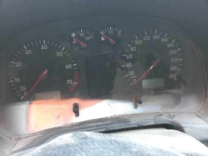 volkswagen golf iv berlina (1j1) del año 1999