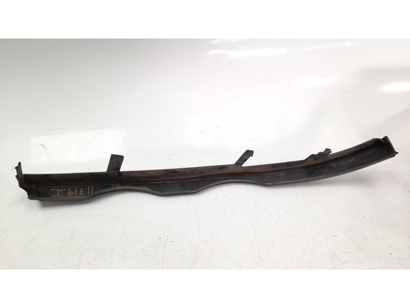 Recambio de moldura para bmw serie 3 berlina (e46) referencia OEM IAM 51138208485 107060803 BM0182104