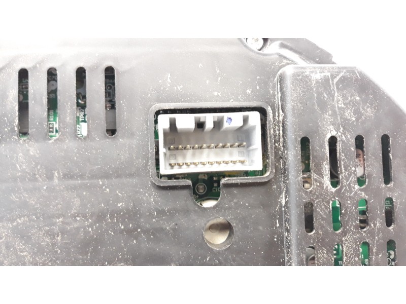 Recambio de cuadro instrumentos para ssangyong rexton w 2.0 td cat referencia OEM IAM 8022008P41  
