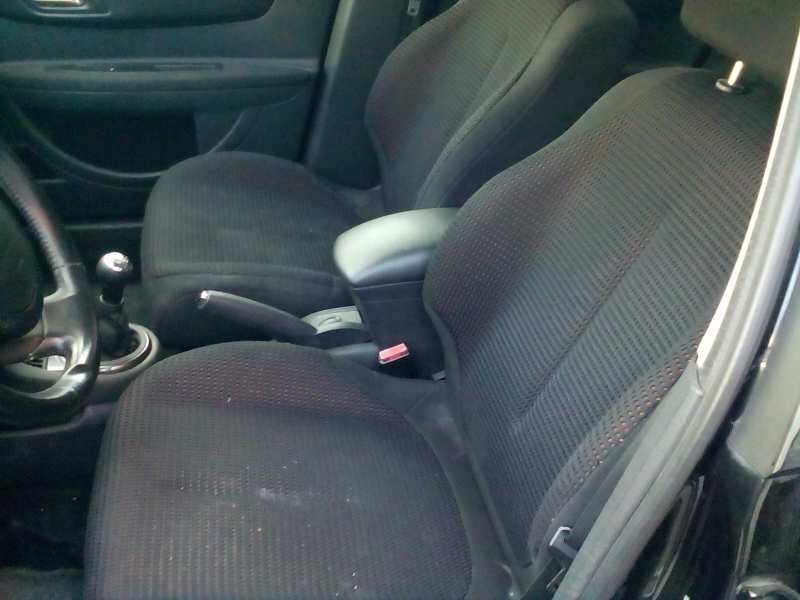 citroen c4 berlina del año 2005