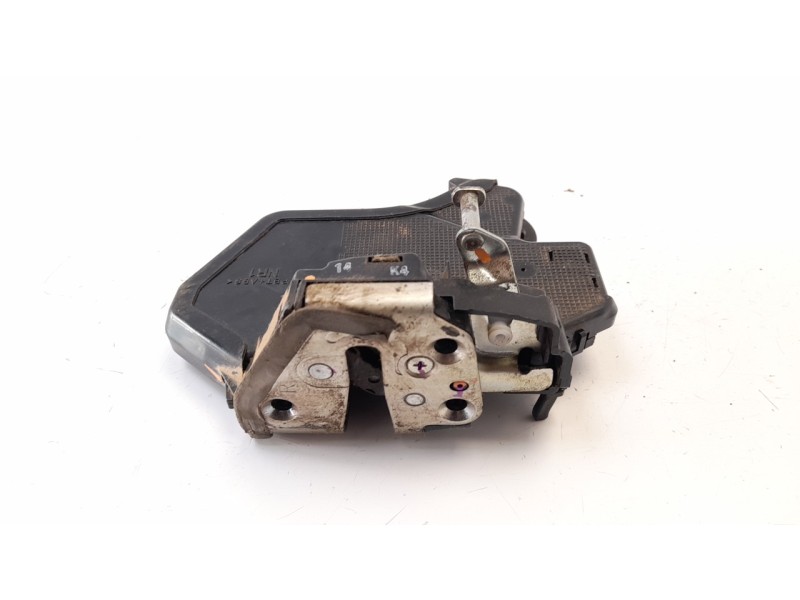 Recambio de cerradura puerta trasera derecha para toyota hilux (kun) 2.5 turbodiesel referencia OEM IAM 697700K020  