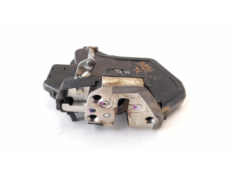 Recambio de cerradura puerta trasera izquierda para toyota hilux (kun) 2.5 turbodiesel referencia OEM IAM 693400K040  