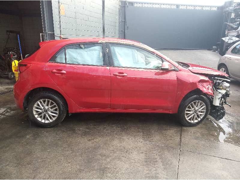 kia rio (yb) del año 2018