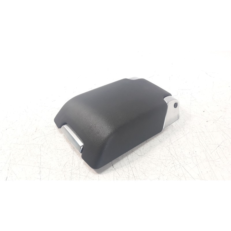 Recambio de apoyabrazos central para land rover range rover sport 3.0 td v6 cat referencia OEM IAM FJB500980PVJ  