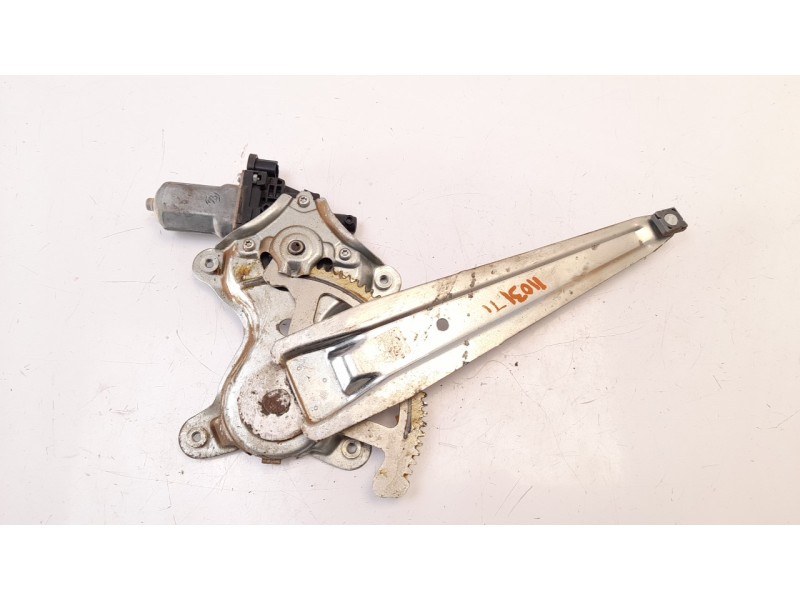 Recambio de elevalunas trasero izquierdo para toyota hilux (kun) 2.5 turbodiesel referencia OEM IAM 698400K041  