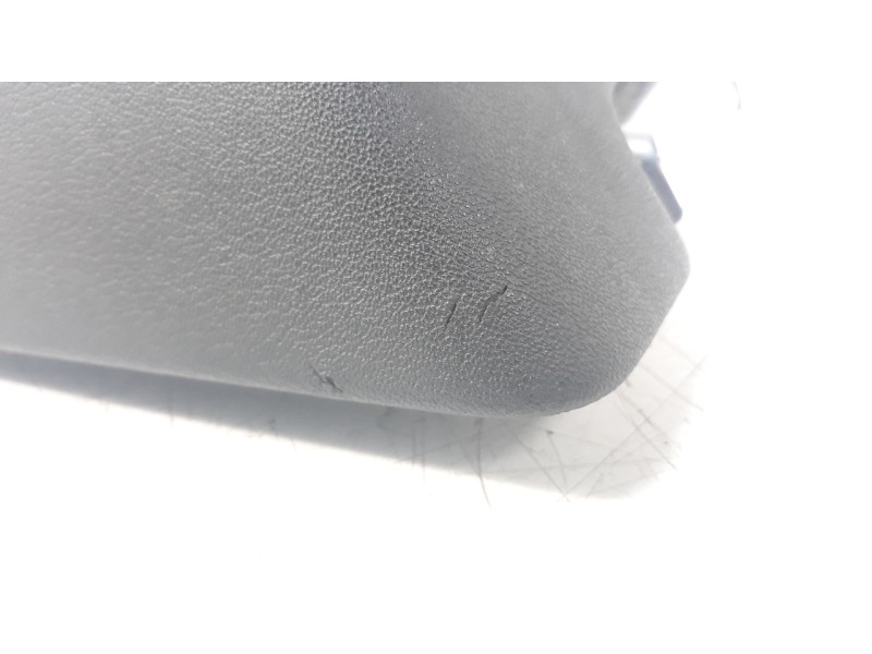 Recambio de apoyabrazos central para land rover range rover sport 3.0 td v6 cat referencia OEM IAM FJB500980PVJ  