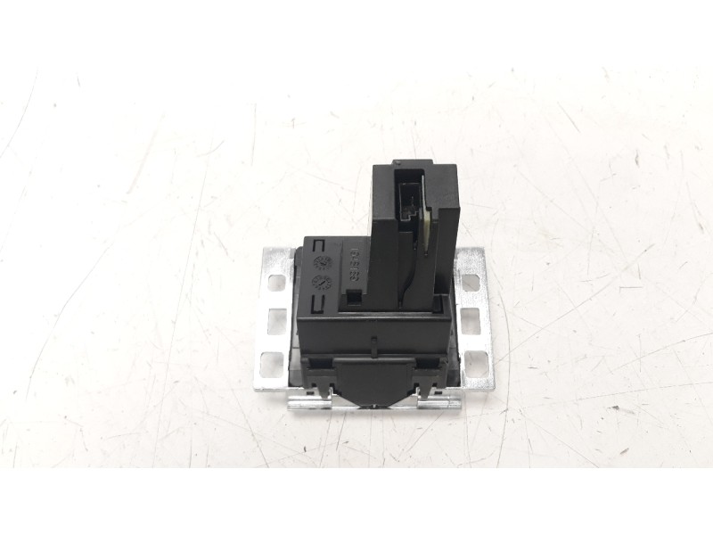Recambio de pantalla multifuncion para volkswagen passat lim. (362) advance bluemotion referencia OEM IAM 3AA919204A  