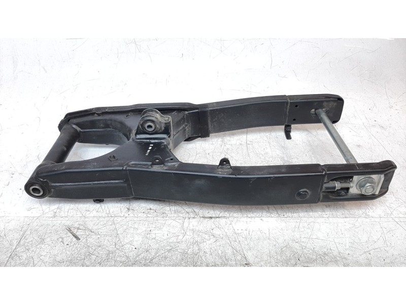 Recambio de basculante para honda cb 500x referencia OEM IAM 52200MKPDN0  