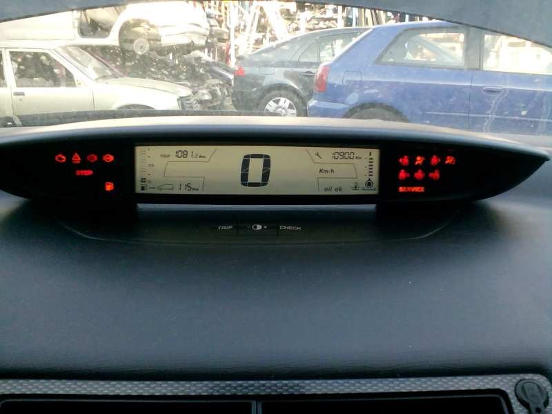 citroen c4 berlina del año 2005