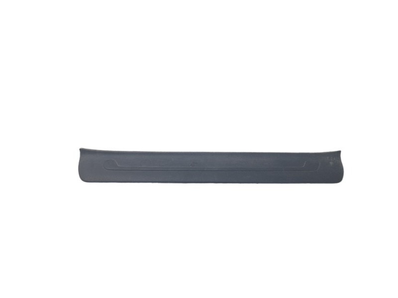 Recambio de moldura para kia sportage business 2wd referencia OEM IAM 85884F1000  