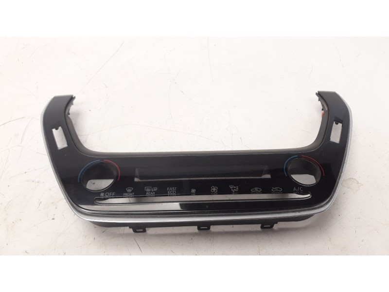 Recambio de moldura para toyota corolla (e21) referencia OEM IAM CZA75K702  
