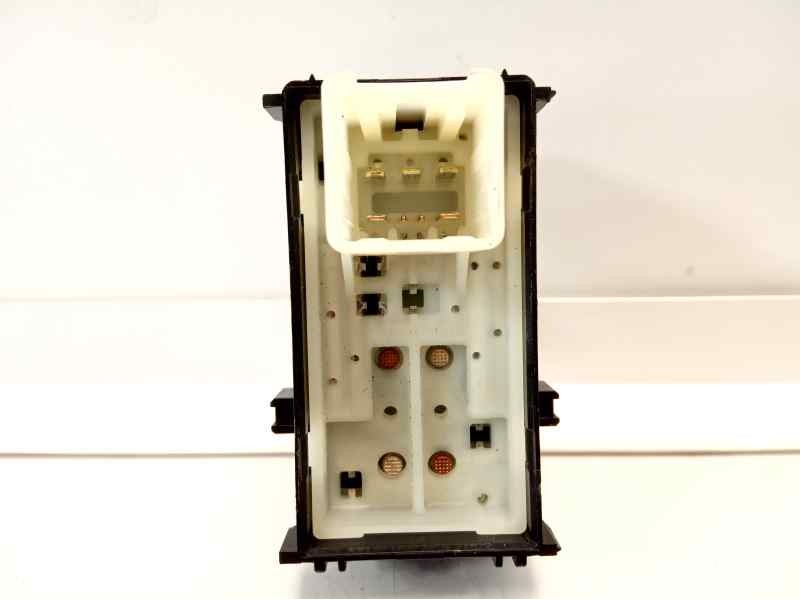 Recambio de mando elevalunas trasero izquierdo para toyota hilux (kun) double cab 4x4 referencia OEM IAM 848100K010  