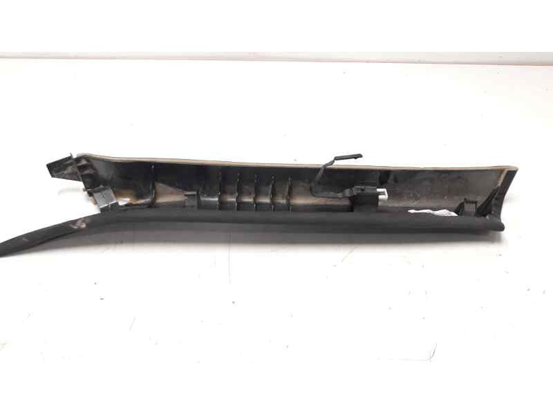 Recambio de moldura para maserati ghibli diesel referencia OEM IAM 06700114050  