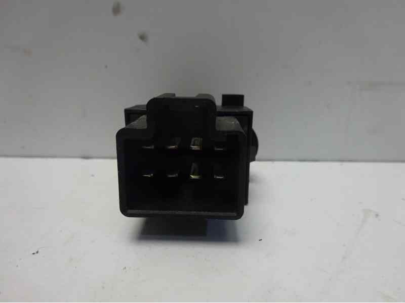 Recambio de mando elevalunas trasero derecho para chrysler pt cruiser (pt) 2.0 classic referencia OEM IAM 04671863AA  