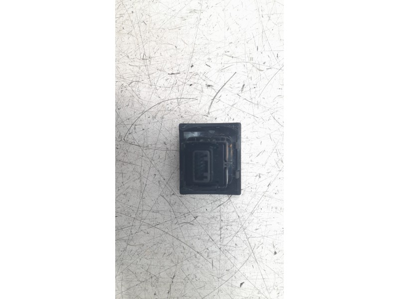 Recambio de warning para hyundai kona 1.0 tgdi cat referencia OEM IAM 93790J9000  