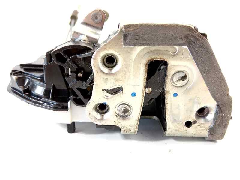 Recambio de cerradura puerta trasera izquierda para toyota hilux (kun) double cab 4x4 referencia OEM IAM 690600K040  