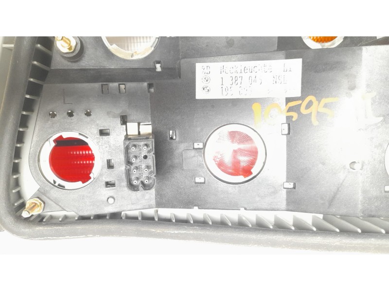 Recambio de piloto trasero izquierdo para bmw serie 3 berlina (e36) 2.5 turbodiesel cat referencia OEM IAM 63211387361 103F05081