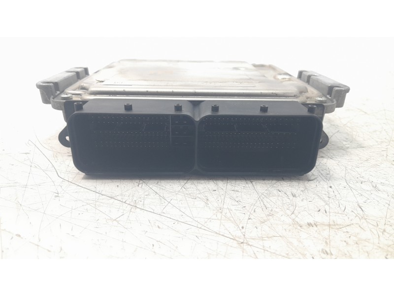 Recambio de centralita motor uce para hyundai tucson kosmo 4wd referencia OEM IAM 391992F571  