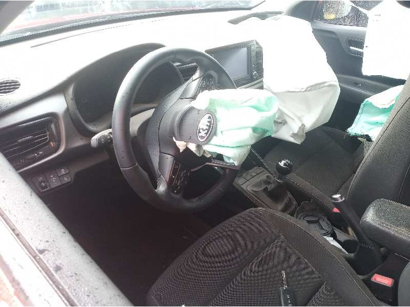 kia rio (yb) del año 2018