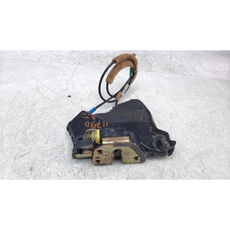 Recambio de cerradura puerta delantera izquierda para toyota corolla verso (r1) 2.0 d-4d luna referencia OEM IAM 6904002152  