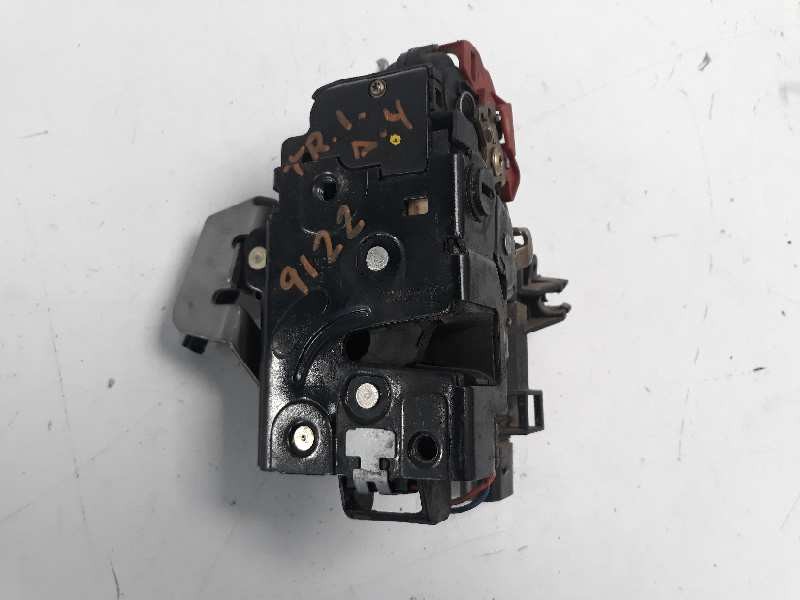 Recambio de cerradura puerta trasera izquierda para audi a4 berlina (8e) 1.9 tdi (96kw) referencia OEM IAM 4B0839015D  