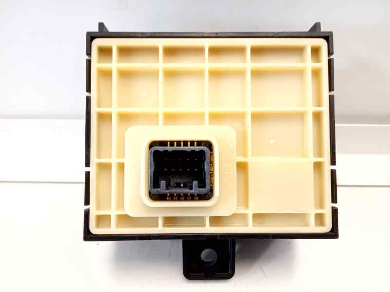 Recambio de warning para toyota hilux (kun) double cab 4x4 referencia OEM IAM 839100K180A  