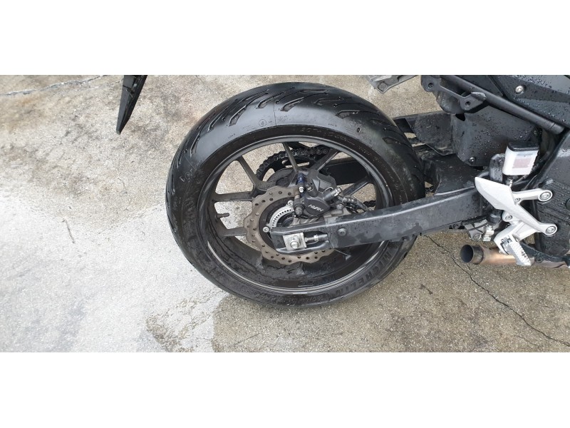 Recambio de llanta para honda cb 500f referencia OEM IAM 42650MKPDP0  