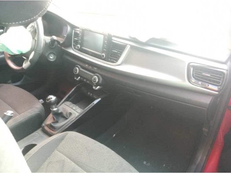 kia rio (yb) del año 2018