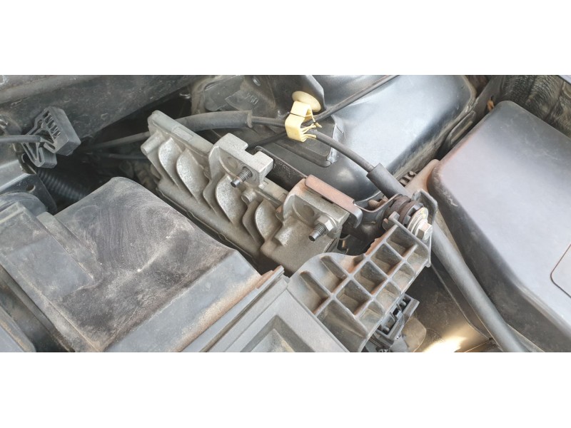 Recambio de centralita motor uce para dacia duster ambiance 4x2 referencia OEM IAM 237106972R  